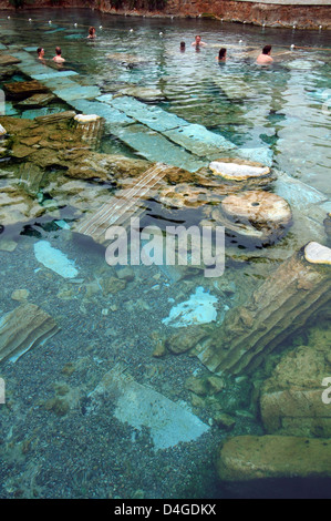 Kleopatra Bad (Thermalbad), antike Stadt Hierapolis in Pamukkale, Provinz Denizli, Ägäis, Türkei, Asien Stockfoto