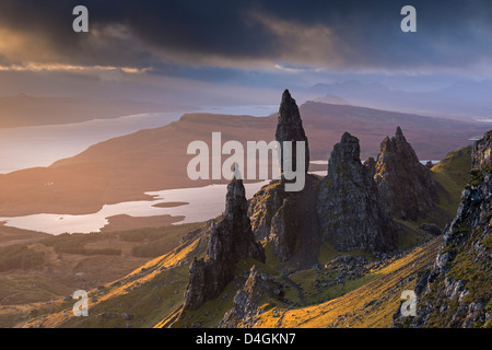 Old Man of Storr Basalt Zinnen auf der Isle Of Skye, Schottland. Winter (November) 2012. Stockfoto