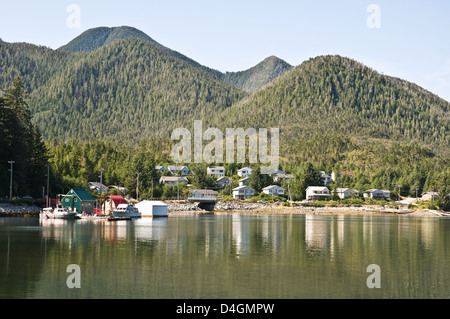 Das Tsimshian indigene Dorf Klemtu auf Swindle Island, Great Bear Rainforest, an der Nordküste von British Columbia, Kanada. Stockfoto