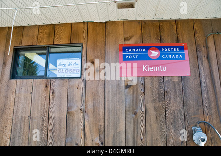 Das Postamt in der First Nation-Reserve von Klemtu, in der Great Bear Rainforest, British Columbia, Kanada. Stockfoto