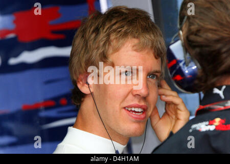 Deutsche Formel1-Fahrer Sebastian Vettel der Scuderia Toro Rosso beim Silverstone-Rennen verfolgen in Northamptonshire, Großbritannien, 045 Juli 2008. Foto: JENS Büttner Stockfoto