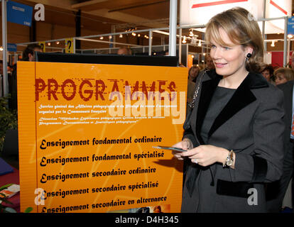 Belgiens Kronprinzessin Mathilde besucht der 15. "Bildungsmesse" in Namur, Belgien, 16. Oktober 2008. Foto: Patrick van Katwijk Stockfoto