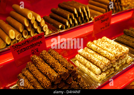 Schokolade Stand auf dem Weihnachtsmarkt, Dortmund, Nordrhein-Westfalen, Deutschland Stockfoto