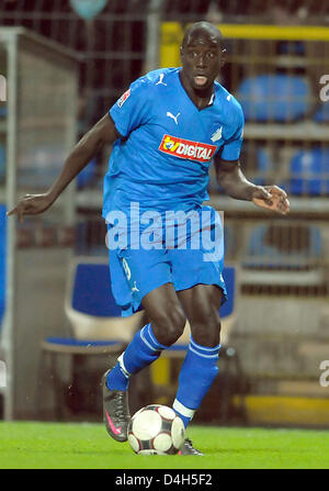 Hoffenheim Demba Ba in Aktion während des Bundesliga-Spiels TSG 1899 Hoffenheim Vs Hamburger SV bei "Carl-Benz-Stadion" in Mannheim, Deutschland, 26. Oktober 2008 gesehen. Hoffenheim gewann 3: 0. Foto: Ronald Wittek Stockfoto