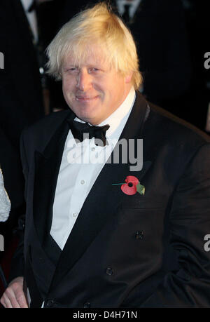 Londoner Bürgermeister Boris Johnson kommt für die Weltpremiere des neuen James Bond-Film "Quantum Of Solace" im Odeon Leicester Square in London, Großbritannien, 29. Oktober 2008. Foto: Patrick van Katwijk Stockfoto