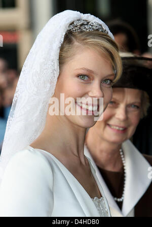 Erzherzogin Marie Christine von Österreich während ihre standesamtliche Trauung mit Graf Rodolphe von Limburg Stirum im Rathaus in Mechelen, Belgien, 6. Dezember 2008 erobert. Foto: Patrick van Katwijk Stockfoto