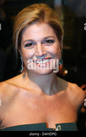 Niederländischen Kronprinzessin Maxima besucht die Premiere des Films? Wit Licht? (weißes Licht) im Kino Pathe Tuschinski in Amsterdam, Niederlande, 8. Dezember 2008. Der Film zeigt das Problem der Kindersoldaten in Afrika. Foto: Patrick van Katwijk Stockfoto