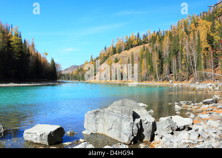 Herbstlandschaft in Xinjiang, China. Stockfoto