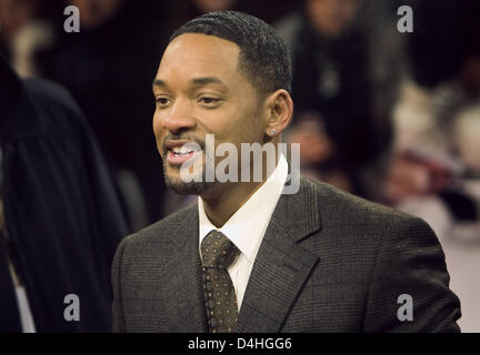 US-Schauspieler Will Smith kommt für die Deutschland-Premiere seines Films? Sieben Pfund? im Kino? CineStar? am Potsdamer Platz in Berlin, Deutschland, 6. Januar 2009. Der Film wird in den deutschen Kinos am 08 Januar veröffentlicht. Foto: Arno Burgi Stockfoto