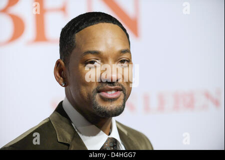 US-Schauspieler Will Smith kommt für die Deutschland-Premiere seines Films? Sieben Pfund? im Kino? CineStar? am Potsdamer Platz in Berlin, Deutschland, 6. Januar 2009. Der Film wird in den deutschen Kinos am 08 Januar veröffentlicht. Foto: Jens Kalaene Stockfoto