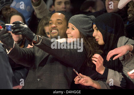 US-Schauspieler Will Smith kommt für die Deutschland-Premiere seines Films? Sieben Pfund? im Kino? CineStar? am Potsdamer Platz in Berlin, Deutschland, 6. Januar 2009. Der Film wird in den deutschen Kinos am 08 Januar veröffentlicht. Foto: Arno Burgi Stockfoto