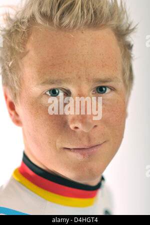 Deutscher Profi-Radrennfahrer stellt Fabian Wegmann bei der offiziellen Vorstellung des Team Milram in Dortmund, Deutschland, 7. Januar 2009. Foto: Bernd Thissen Stockfoto