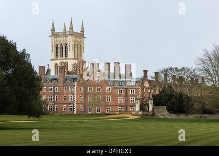"Dritte Gericht" und Kapelle Turm an der mittelalterlichen College of St. John's, Universität Cambridge, England. Stockfoto
