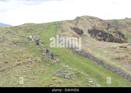 Der Hadrianswall bei Stahl Rigg, Northumberland National Park, England. Stockfoto