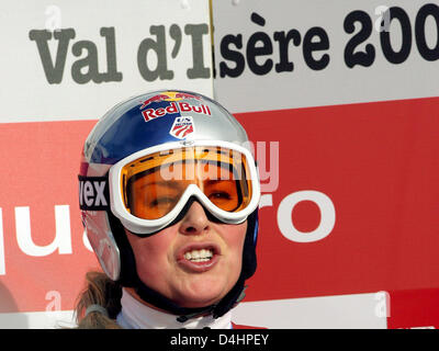 Lindsey Vonn aus den USA reagiert im Abgang nach ihrem Lauf in der Frauen Kombination Abfahrt während der alpinen Ski-WM in Val d ' Isere, Frankreich, 6. Februar 2009. Foto: STEPHAN JANSEN Stockfoto