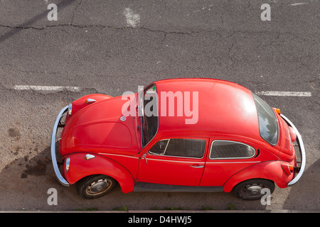 Alte original roten VW Käfer Auto Luftbild. Stockfoto