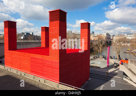 Schuppen provisorischen Konzerthaus, Nationaltheater, Southbank, London, England, UK Stockfoto