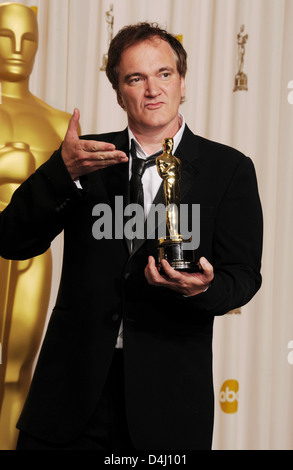 QUENTIN TARANTINO U.S. Filmproduzent mit seinen Oscar im Februar 2013. Foto Jeffrey Mayer Stockfoto