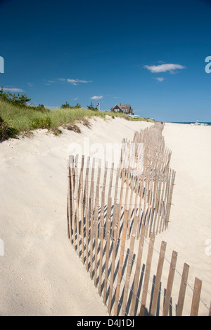 STRANDHAUS AUF DÜNEN ATLANTIK STRAND AMAGANSETT SUFFOLK COUNTY LONG ISLAND NEW YORK STATE USA Stockfoto