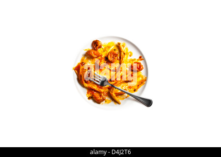 Strozzapreti con Brodetto di Pesce. Handgemachte Pasta mit einer reichen Meeresfrüchten und Tomaten-Eintopf. Stockfoto