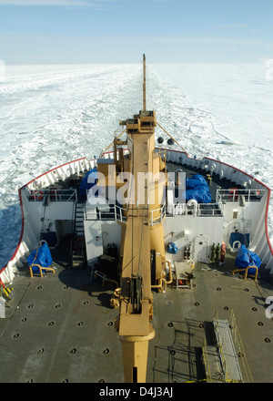 Coast Guard Cutter Mackinaw Eis brechen Stockfoto