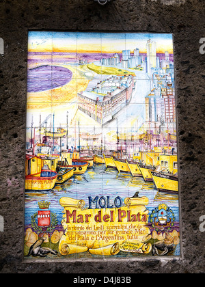 Keramische Plaque in Marina Grande Sorrent Italien Stockfoto