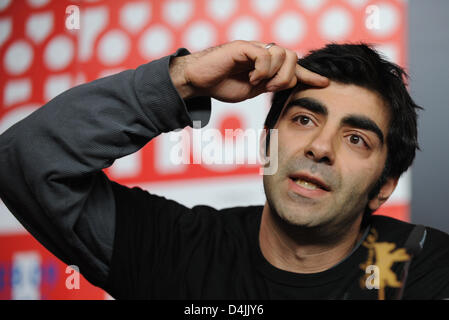 Deutscher Regisseur Fatih Akin im Bild während der Pressekonferenz des Films? Deutschland? 09-13 kurze Filme zur Lage der Union? auf der 59. Internationalen Filmfestspiele Berlin in Berlin, Deutschland, 13. Februar 2009. Der Film läuft im Wettbewerb teil, insgesamt 18 Filme konkurrieren für Silber und goldenen Bären der 59. Berlinale. Foto: Jörg Carstensen Stockfoto