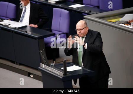 Berlin, Deutschland. 15. März 2013. Peter Altmaier (CDU), Bundesminister für Umwelt, hält eine Rede im Bundestag. Bildnachweis: Reynaldo Chaib Paganelli / Alamy Live News Stockfoto