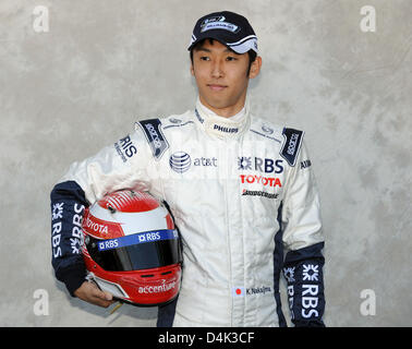 Japanische Formel Eins Fahrer Kazuki Nakajima Williams F1 stellt bei einem Foto-Shooting im Albert Park Circuit in Melbourne, Australien, 26. März 2009. Die Australian Formula One Grand Prix statt findet am 29. März zu Beginn der neuen Saison. Foto: PETER STEFFEN Stockfoto