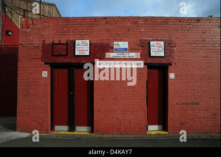 Barnsley Football Club Anhänger Drehkreuze Eingang auf ihre Oakwell Ground in Yorkshire UK Stockfoto