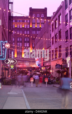 OUTDOOR-RESTAURANTS EAST 4TH STREET DOWNTOWN CLEVELAND OHIO USA Stockfoto