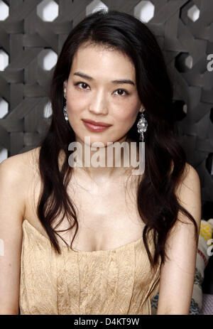 Taiwanesische Schauspielerin posiert Shu Qi bei den 62. Filmfestspielen von Cannes im Hotel? Majestic Beach? in Cannes, Frankreich Mai 19. 2009. Foto: Hubert Boesl Stockfoto