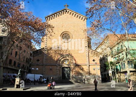 Barcelona, Katalonien, Spanien. Esglesia de Sant Joan / Kirche von Str. Joan in Placa De La Virreina. Stockfoto