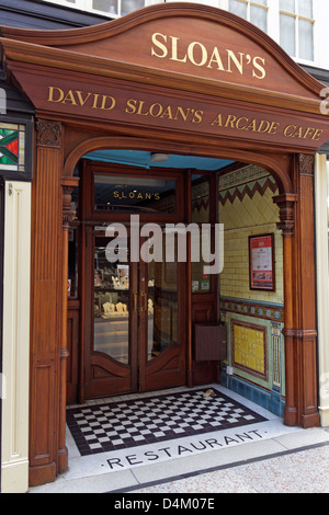 Eingang zum David Sloans Arcade-Cafe, Argyle Arcade, Glasgow City Centre, Schottland, UK Stockfoto