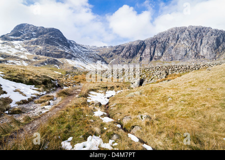 Harrison scheut und Pavey Arche, Great Langdale im Lake District. Stockfoto