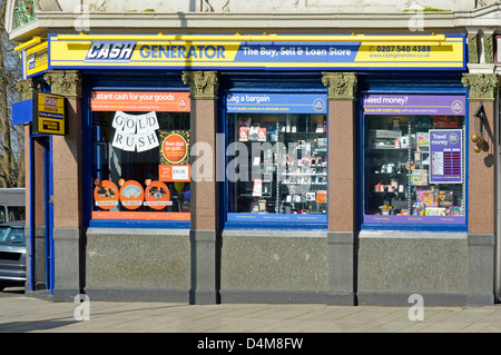 Cash Generator High Street kaufen verkaufen Darlehen Laden mit Pfandleiher Zeichen Stockfoto