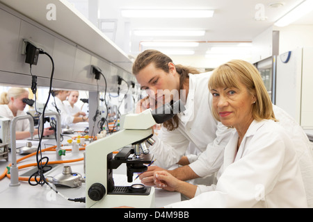 Tallinn, Estland, Unterricht in der Lebensmitteltechnologie an der technischen Universität Tallinn Stockfoto