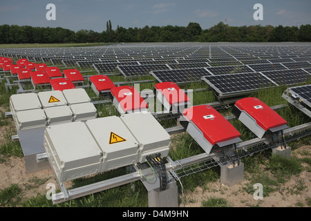 Dresden, Deutschland, Photovoltaik-System und Spannung Transformatoren Stockfoto