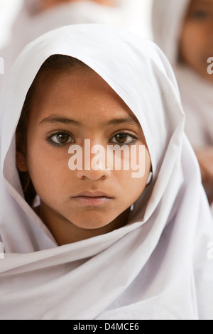 Chabakpur, Pakistan, Porträt eines Schulmaedchens Stockfoto