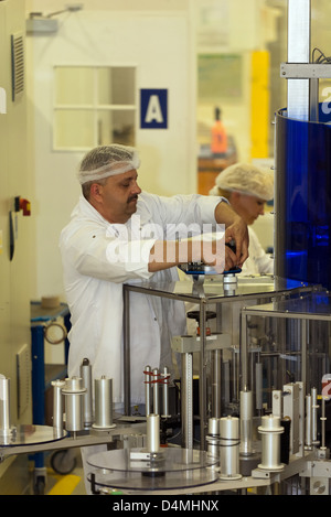 Posen, Polen, Mitarbeiter bei Beiersdorf Manufacturing Poznan Sp Stockfoto