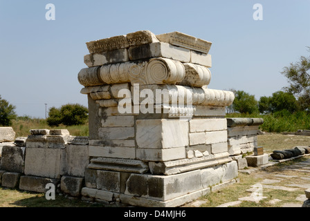 Iraion. Samos. Griechenland. Die monumentalen Altar des Rhoikos, der ursprünglich im 6. Jahrhundert v. Chr. gebaut wurde. Stockfoto