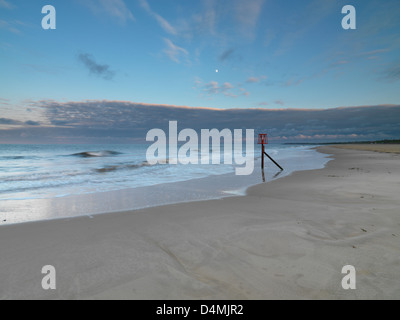 Ein schöner Abendhimmel in Gorleston am Meer, Norfolk, England Stockfoto