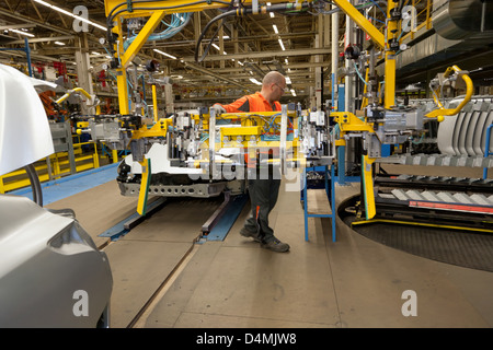 Saarlouis, Deutschland, Ford-Werk Saarlouis, Ford Focus am Fließband Stockfoto