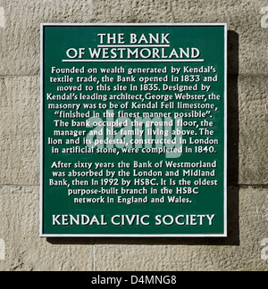 Beschreibende Plaque. Die Bank of Westmorland, Highgate, Kendal, Cumbria, England, Vereinigtes Königreich, Europa. Stockfoto