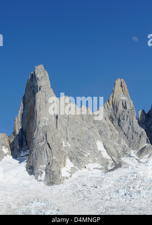 Saint-Exupery und Inneminata Gipfeln in der Fitzroy reichen von der Süd-Ost. Glaciar de Los Tres befindet sich vor den Bergen. Stockfoto