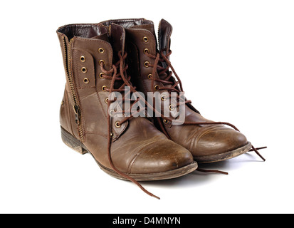 Ein paar braune Stiefel isoliert auf weißem Hintergrund Stockfoto