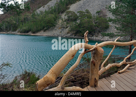 Lochan Uaine, das Grün Loch in Glenmore Forest, in die Cairngorms National Park, in der Nähe von Aviemore, Inverness-Shire. Stockfoto