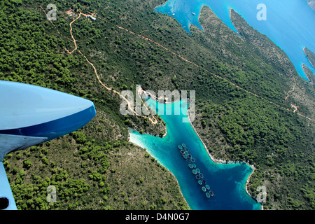 Schalentiere Bauernhof auf der Insel Hvar aus Luft Stockfoto