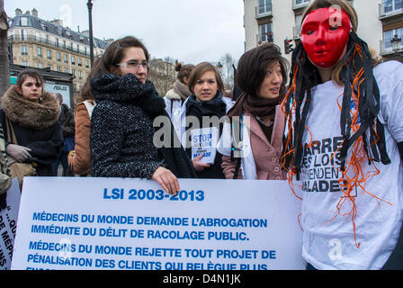 Paris, Frankreich, französische N. G. O's protestieren gegen Prostitution Gesetz verbietet, passive erbittet für Clients, Masken, Menschenrechtsaktivisten Stockfoto