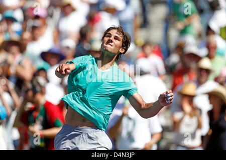 16. März 2013: Rafael Nadal aus Spanien reagiert nach besiegte Tomas Berdych aus Tschechien bei der BNP Paribas Open in Indian Wells Tennis Garden in Indian Wells, Kalifornien Stockfoto